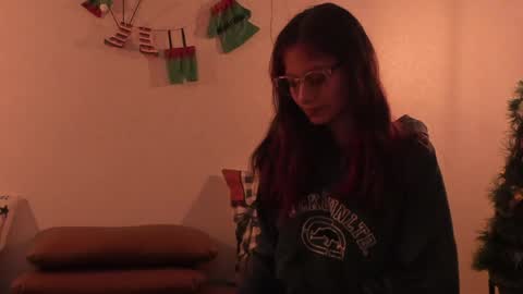 Meloddy online show from December 26, 2024, 11:35 pm