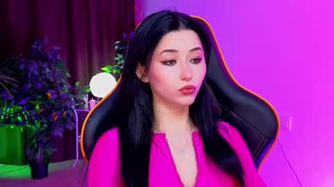 Snapshot of redmidnight_ chatting on February 19, 2026, 9:11 pm Kiara online show from February 19, 2026, 9:11 pm