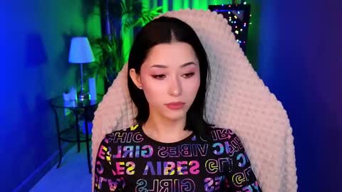 Snapshot of redmidnight_ chatting on May 8, 2026, 8:47 pm Kiara online show from May 8, 2026, 8:47 pm