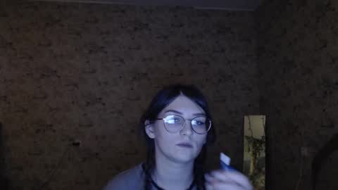 Snapshot of redmoonhead chatting on February 22, 2025, 3:25 pm Ana online show from February 22, 2025, 3:25 pm