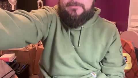 redrover69420 online show from December 2, 2025, 12:05 am