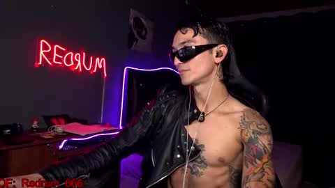 Red online show from September 20, 2025, 10:22 pm