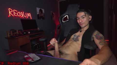 Red online show from November 27, 2025, 8:44 pm