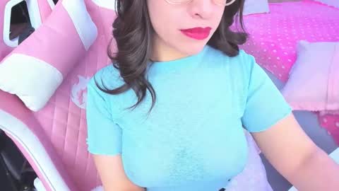 redski77 online show from December 18, 2025, 6:41 am