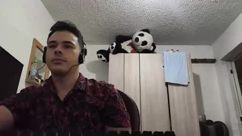 Snapshot of redsoul951869 chatting on September 9, 2025, 4:23 am RedsoulReaver online show from September 9, 2025, 4:23 am