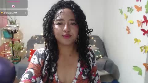 Snapshot of redvelvet_25 chatting on December 22, 2025, 12:18 am Velvet online show from December 22, 2025, 12:18 am