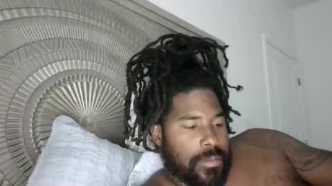 reek0000 online show from May 18, 2026, 9:42 pm