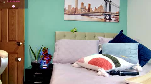 Yanella online show from November 8, 2025, 12:22 am