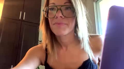 Reflective Ren online show from November 10, 2025, 5:23 pm