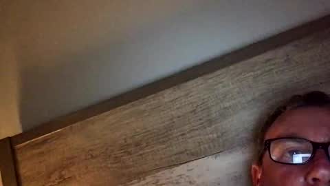 Snapshot of refresh16 chatting on December 3, 2025, 12:25 pm refresh16 online show from December 3, 2025, 12:25 pm