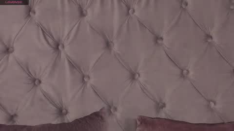 Regina  online show from January 14, 2026, 11:09 pm