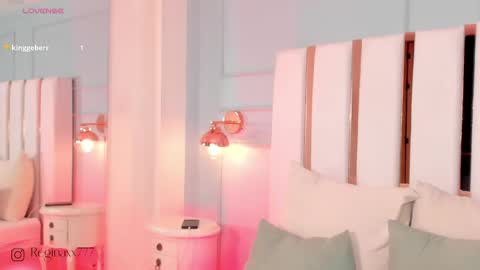 Snapshot of regina_noctixx chatting on May 13, 2026, 5:16 am Regina online show from May 13, 2026, 5:16 am