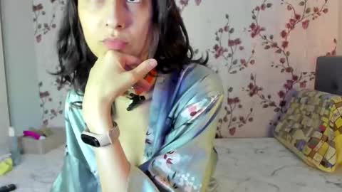 Snapshot of reginamoon12 chatting on October 27, 2025, 7:56 am Alisa online show from October 27, 2025, 7:56 am