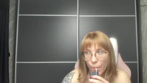Snapshot of reginasmilee chatting on January 30, 2025, 3:29 pm Regina online show from January 30, 2025, 3:29 pm