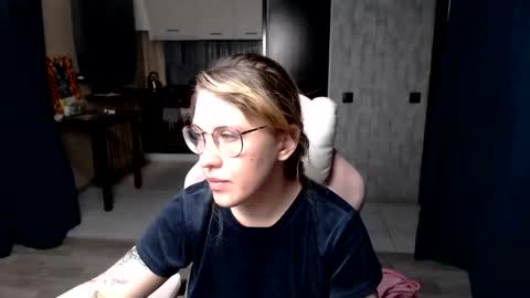 Snapshot of reginasmilee chatting on September 14, 2025, 1:16 am Regina online show from September 14, 2025, 1:16 am