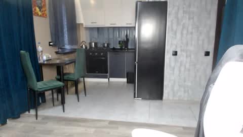 Regina online show from November 6, 2025, 1:34 pm