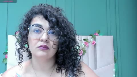 reginavegaa online show from January 23, 2025, 11:37 am