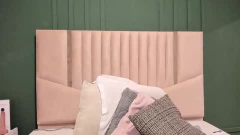 reginavegaa online show from February 10, 2025, 5:41 pm