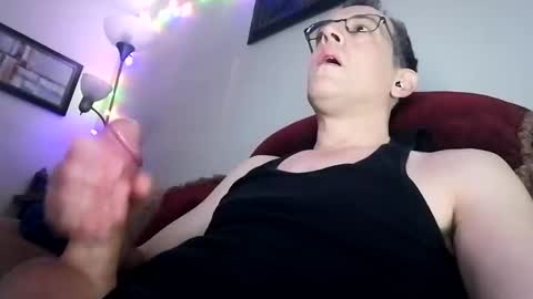 regularguy20 online show from December 14, 2025, 9:47 am