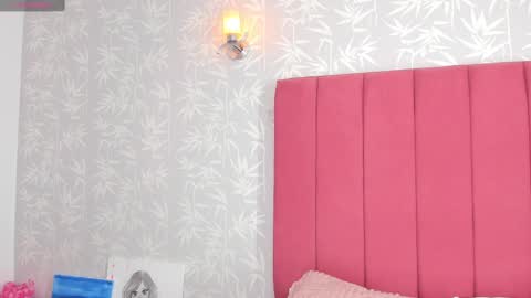 Snapshot of reikaminato chatting on September 26, 2025, 3:27 pm Reika online show from September 26, 2025, 3:27 pm