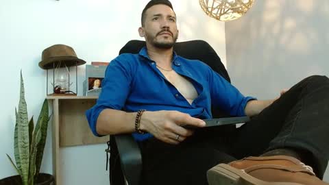 Snapshot of reiko_85_ chatting on January 21, 2025, 7:50 pm REIKO online show from January 21, 2025, 7:50 pm
