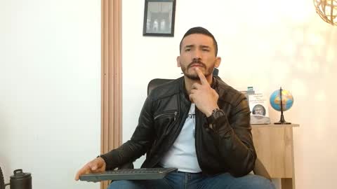   REIKO  online show from September 30, 2025, 2:44 pm