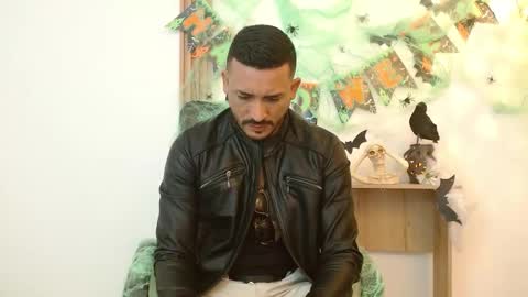   REIKO  online show from October 11, 2025, 8:29 pm