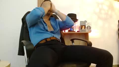   REIKO  online show from November 4, 2025, 5:01 pm