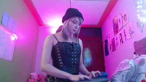 reiv_femboy online show from January 16, 2026, 2:15 am