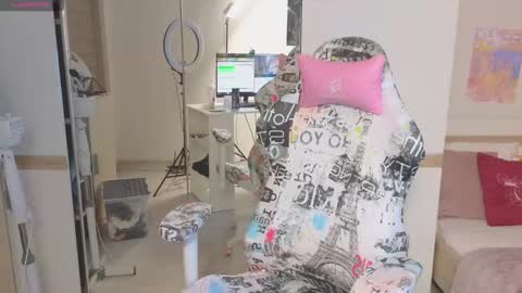 Snapshot of relax_time_ chatting on September 28, 2025, 11:48 am Anna online show from September 28, 2025, 11:48 am