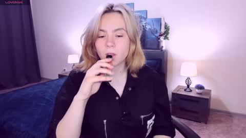 RemiPeach online show from May 30, 2026, 5:21 pm