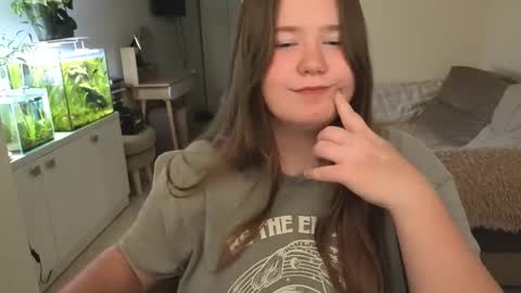 Ann OF - remirann21 online show from November 6, 2025, 12:50 pm