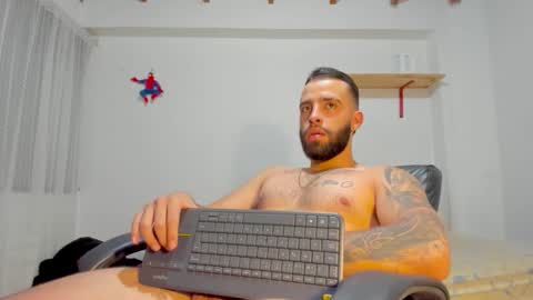 Rmy Steen online show from November 12, 2025, 12:44 am