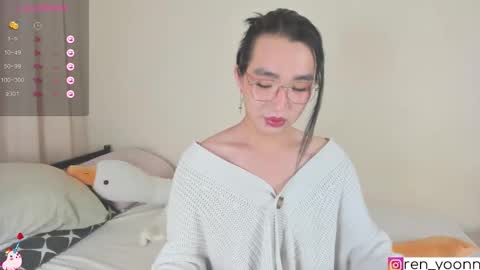 Ren online show from September 14, 2025, 11:48 pm