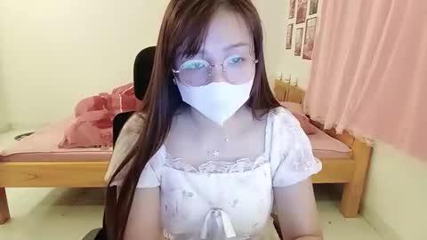 rena8386 online show from March 10, 2026, 12:43 pm