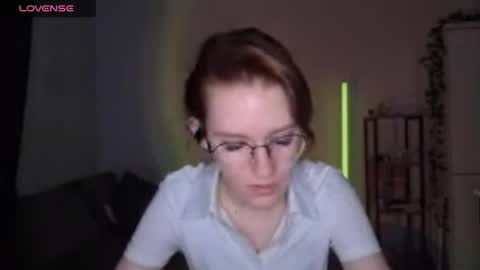 Snapshot of renaeblaski chatting on April 22, 2026, 6:20 pm Claire online show from April 22, 2026, 6:20 pm