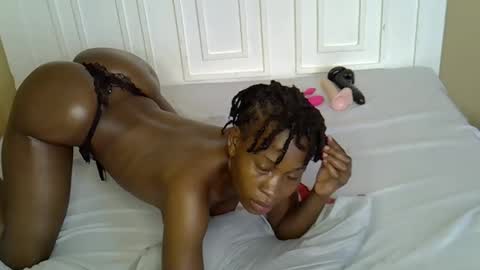 renal_queen online show from January 10, 2026, 7:21 am