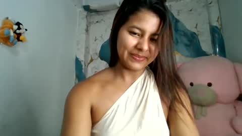 renata online show from July 5, 2026, 4:19 am