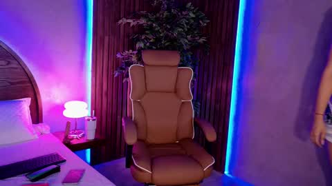 Renata online show from September 19, 2025, 10:05 am