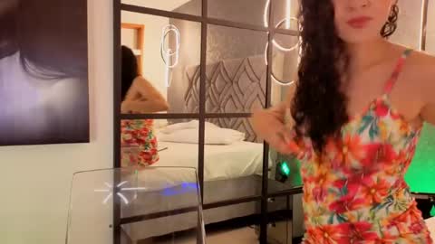 Snapshot of renata_cruz_ chatting on May 30, 2026, 11:29 am Renata 3 online show from May 30, 2026, 11:29 am