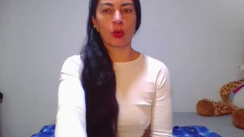 renata_hot1 online show from March 10, 2026, 8:03 pm