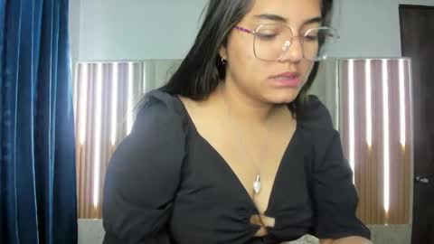 Snapshot of renata_lizcano chatting on May 22, 2026, 1:50 pm renata online show from May 22, 2026, 1:50 pm