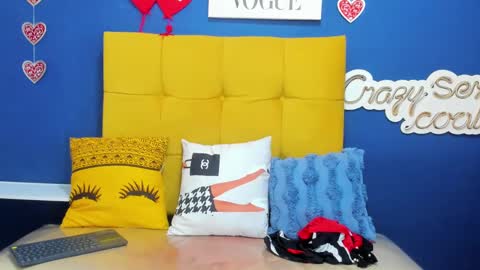 renata_milf_ online show from February 18, 2025, 6:04 pm