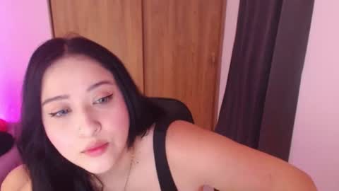 Snapshot of renata_ruiz chatting on July 8, 2026, 4:39 am online show from July 8, 2026, 4:39 am
