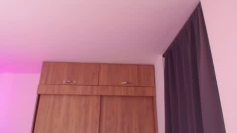 Snapshot of renata_ruiz chatting on August 9, 2026, 3:23 am online show from August 9, 2026, 3:23 am