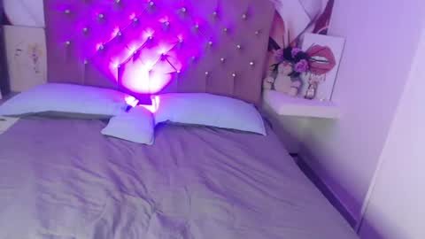 Snapshot of renata_valentina chatting on April 25, 2026, 11:24 am RENATA VALENTINA online show from April 25, 2026, 11:24 am