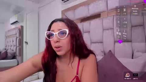 Renata  online show from September 22, 2025, 5:04 pm