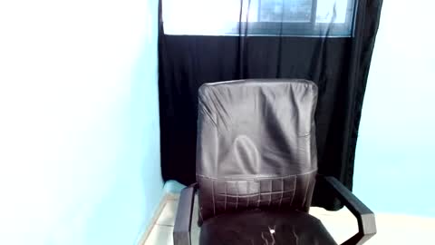 Snapshot of renatagrimaldi chatting on July 4, 2026, 3:18 pm Renata online show from July 4, 2026, 3:18 pm
