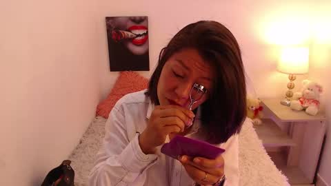 renataj online show from October 14, 2025, 1:34 pm