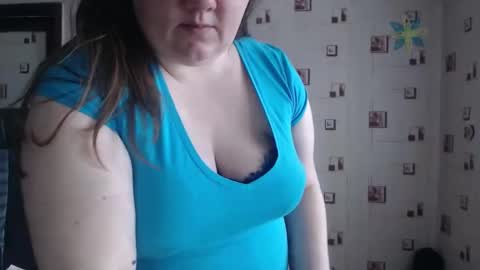 renataoia online show from February 20, 2025, 11:42 am